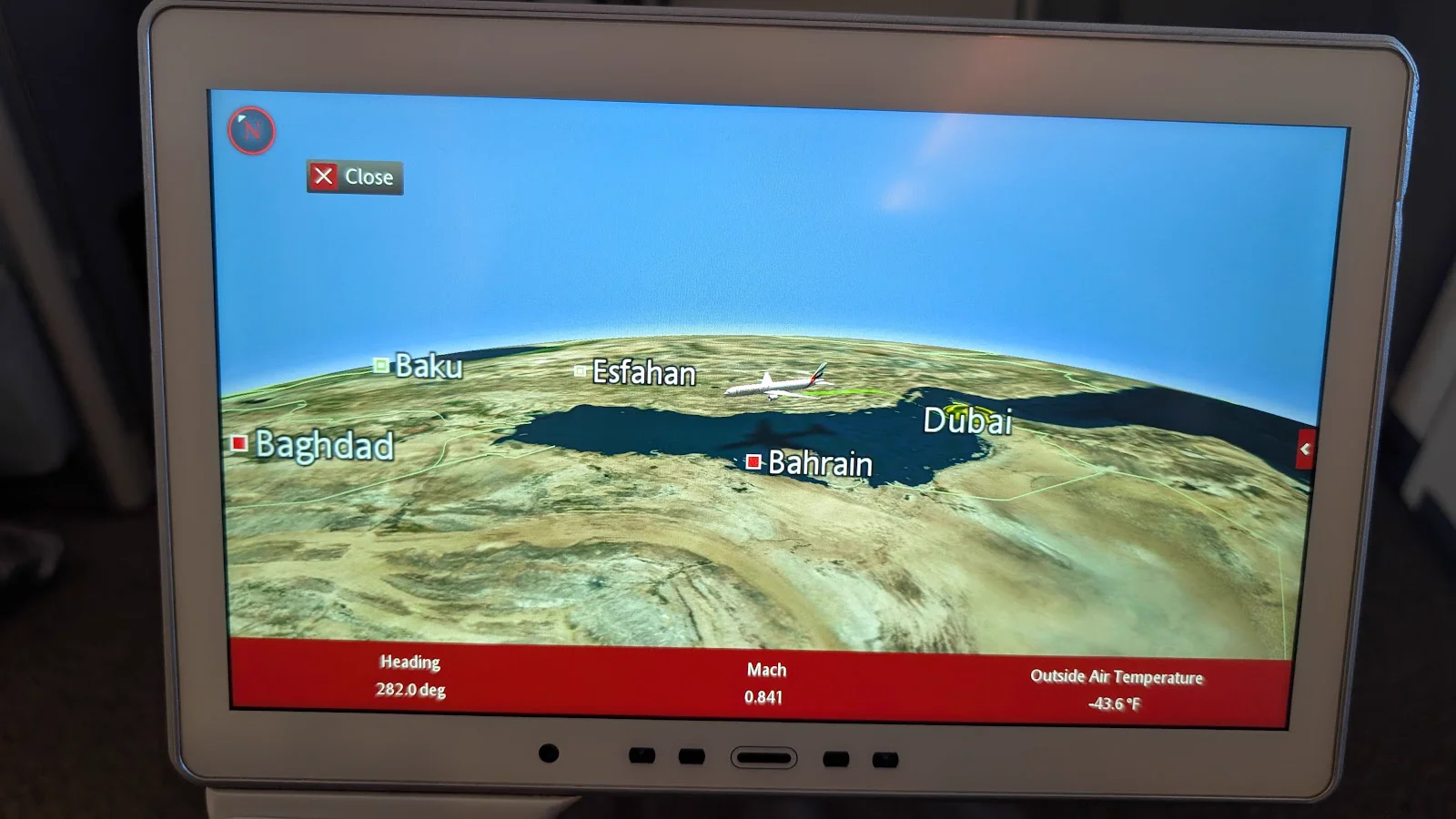 Emirates ICE 3D Flight Map showing EK-181 cruising at Mach 0.841 between Dubai, Bahrain, and Esfahan