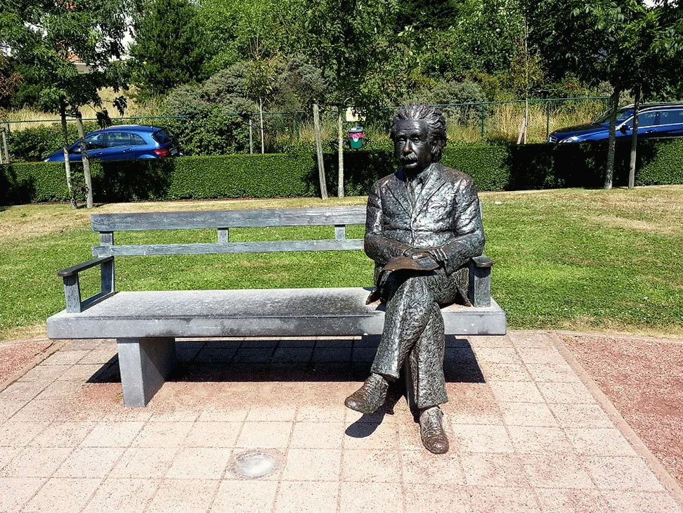 Animation dynamique de la rencontre avec Albert Einstein